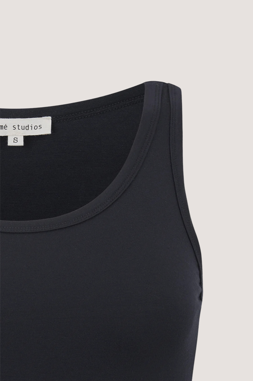 ESMÉ STUDIOS - ESPENELOPE SLIM FIT TANK TOP - BLACK