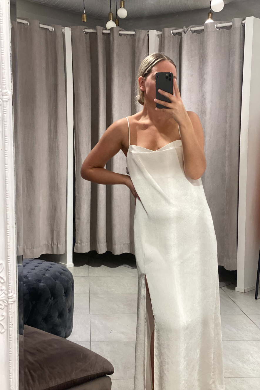 BAUM UND PFERDGARTEN - ALEENA DRESS - WHITE SAND