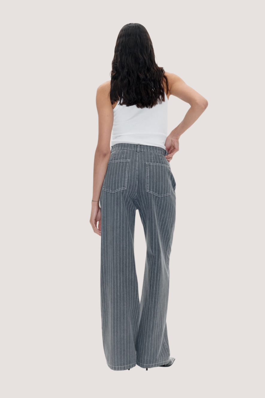 BAUM UND PFERDGARTEN - NANNY PANTS - GREY PINSTRIPE DENIM