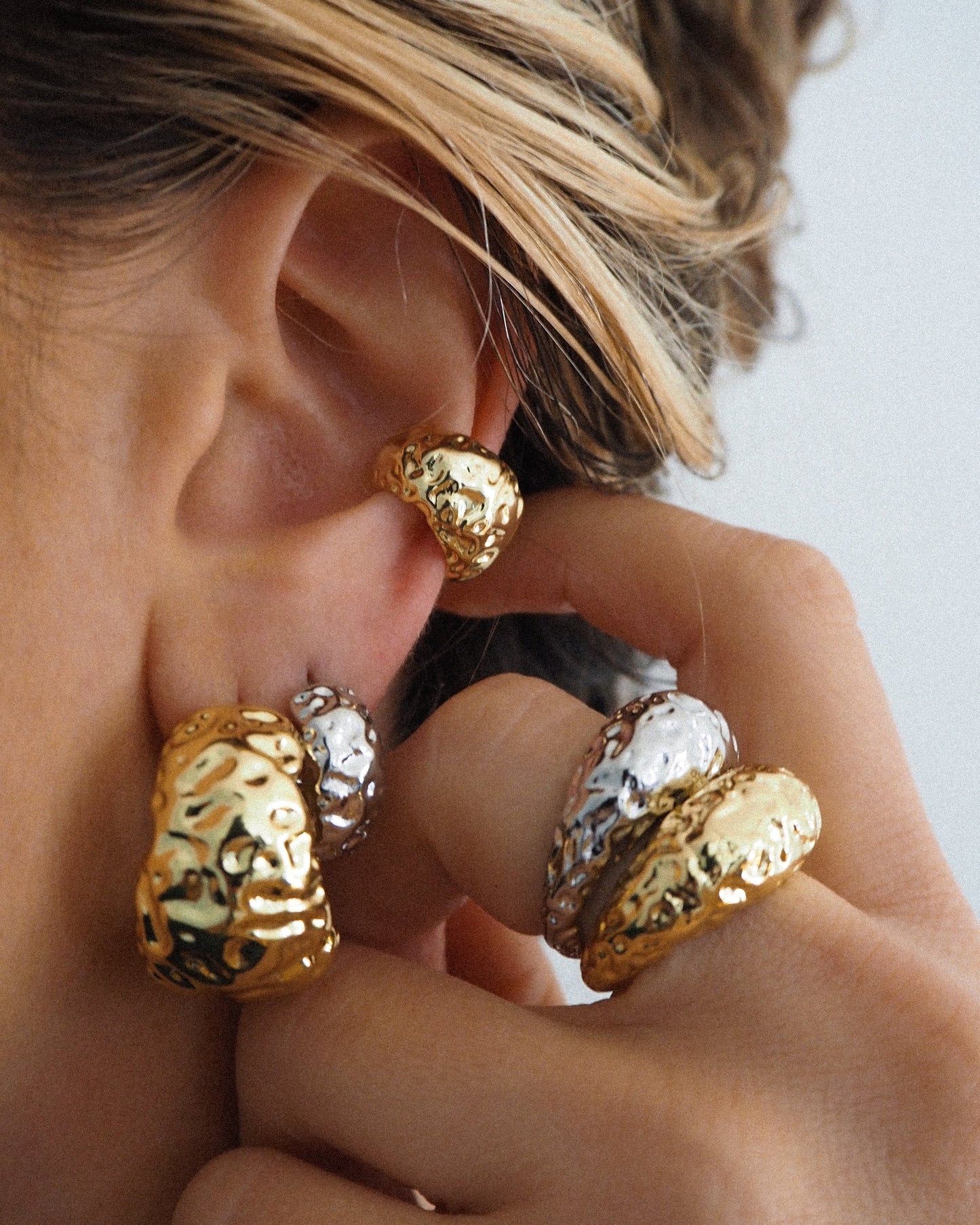 LUV AJ - MINI MOLTEN HOOPS - SILVER
