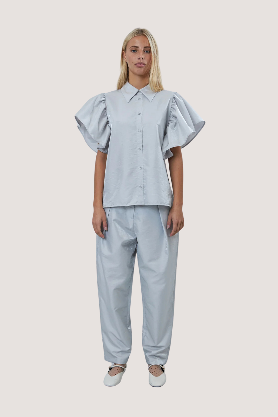 STELLA NOVA - SHINY SLEEVE FRILL TOP - LIGHT GREY