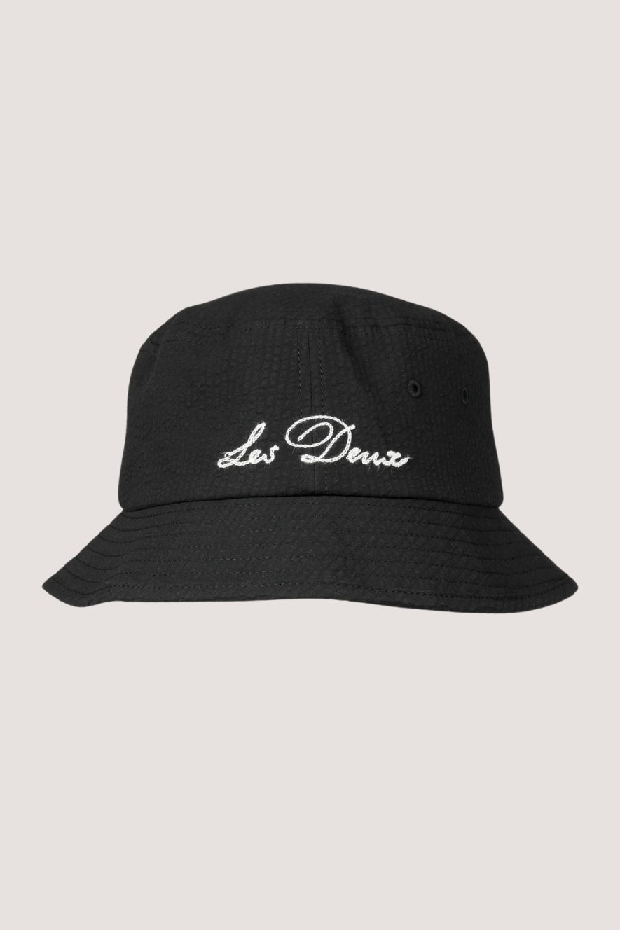 LES DEUX - SEERSUCKER BUCKET HAT - BLACK