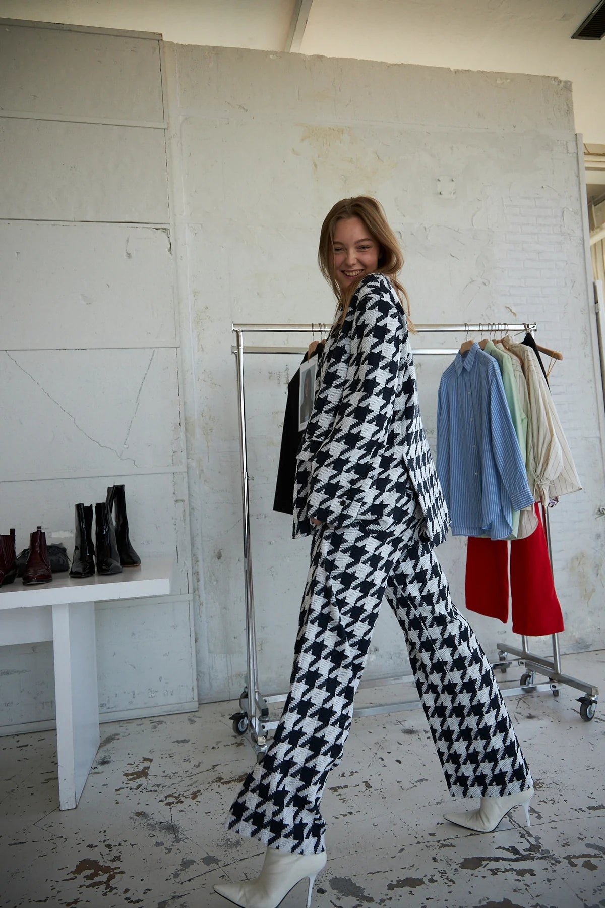 STELLA NOVA - COLETTE OVERSIZED BLAZER - NAVY/CREME