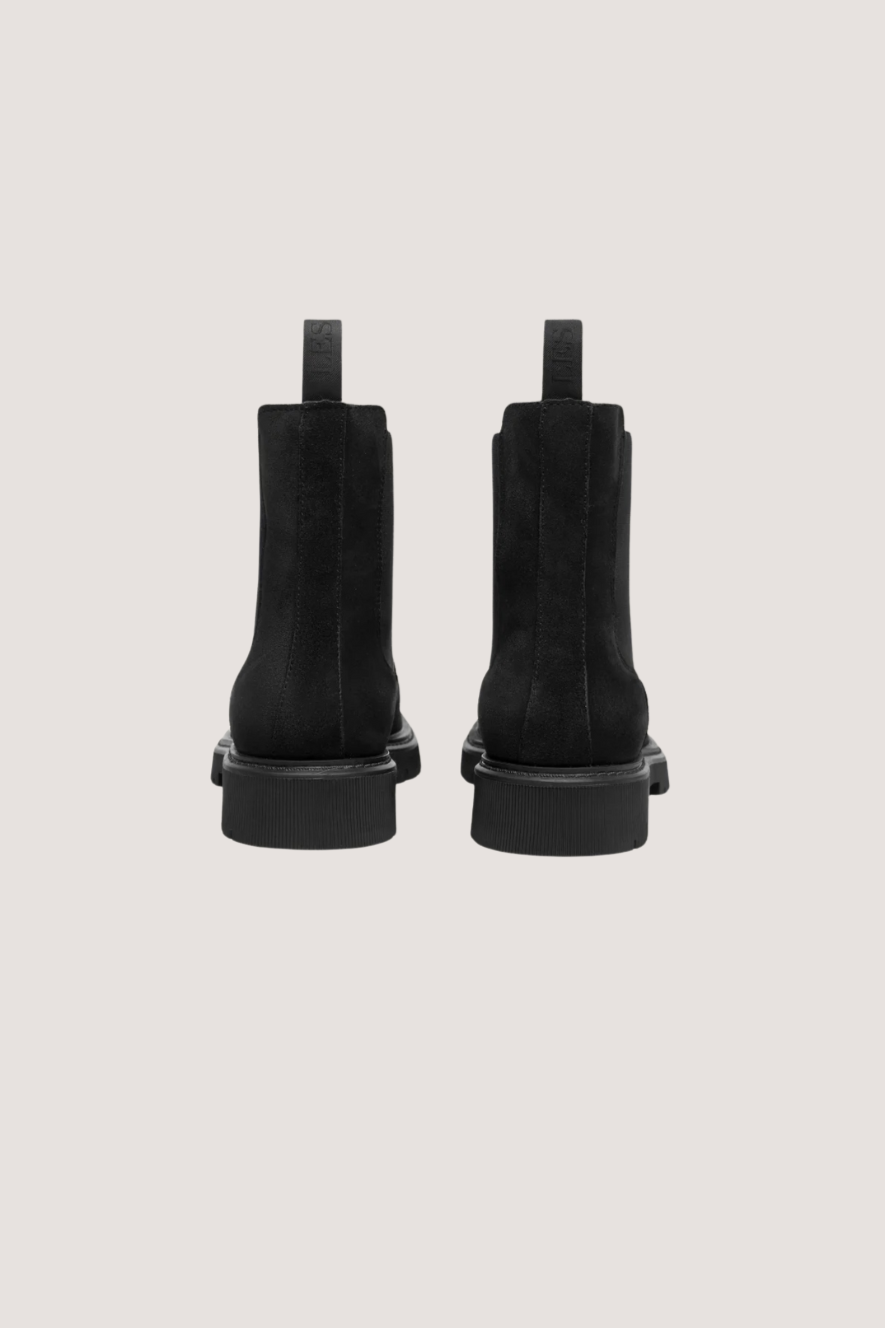 LES DEUX - TATUM SUEDE CHELSEA BOOT - BLACK