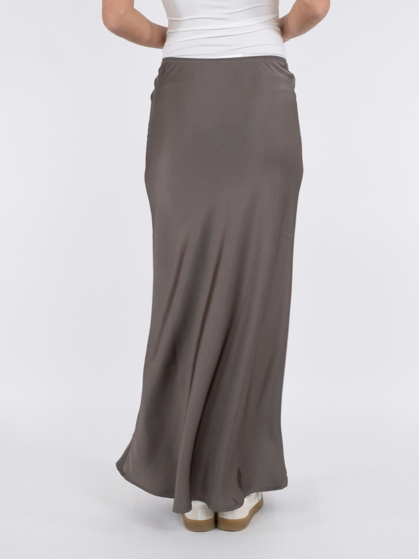 NEO NOIR - VICKY HEAVY SATEEN SKIRT - WARM GREY