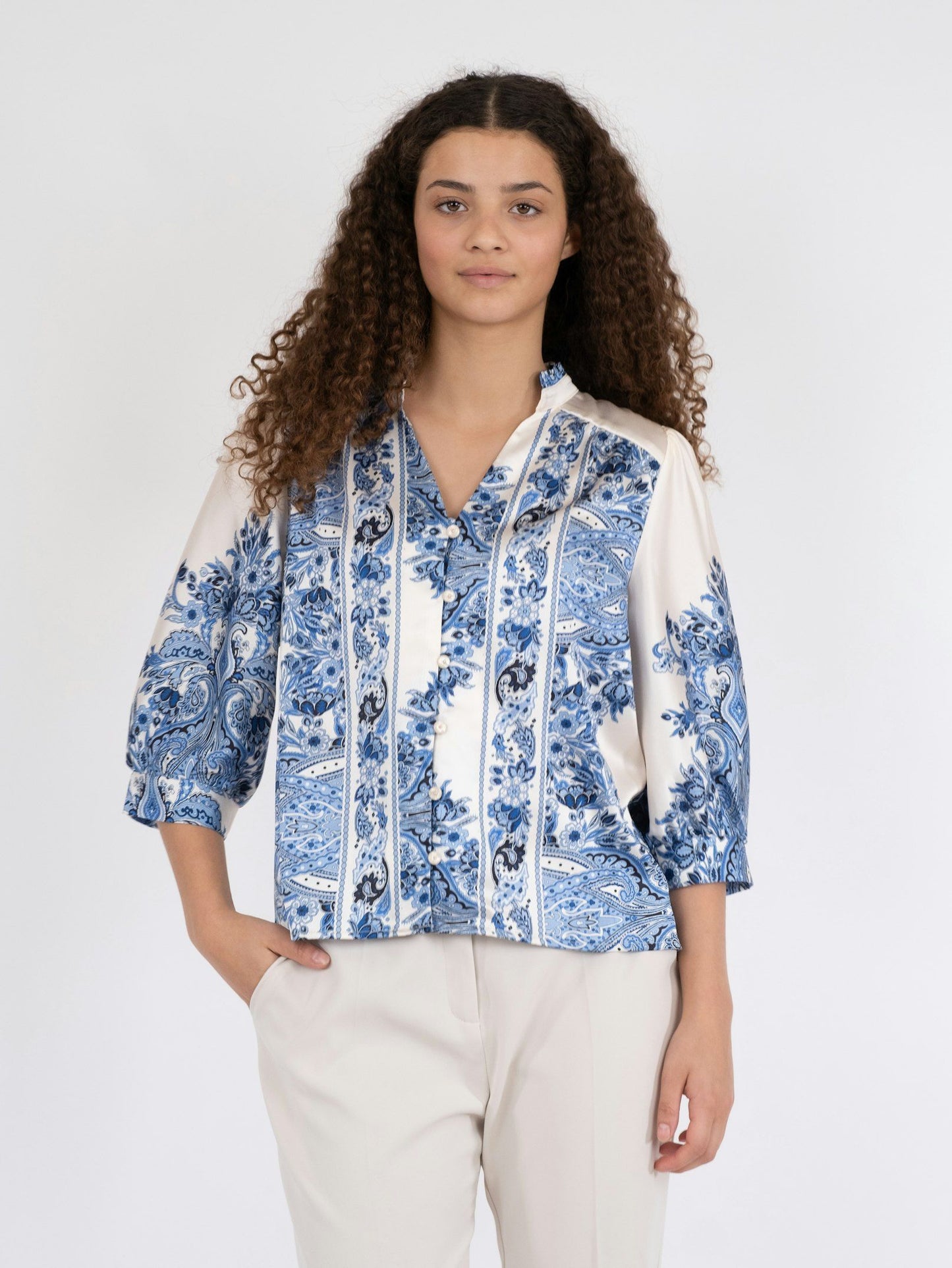 NEO NOIR - ROSELLE PAISLEY BORDER BLOUSE - BRIGHT BLUE