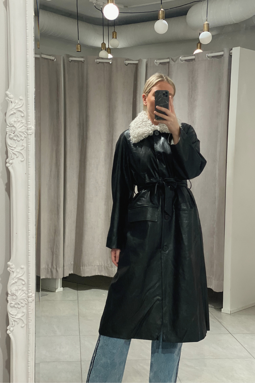 BAUM UND PFERDGARTEN - DELIZE COAT - BLACK