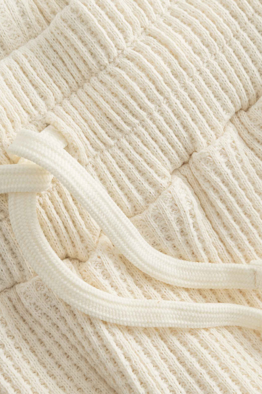 NIKBEN - WAFFLE LOW SHORTS - VANILLA