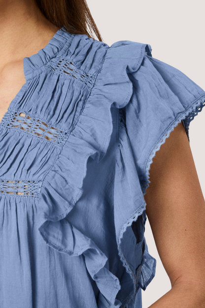 NEO NOIR - JAYLA S VOILE TOP - SMOKE BLUE