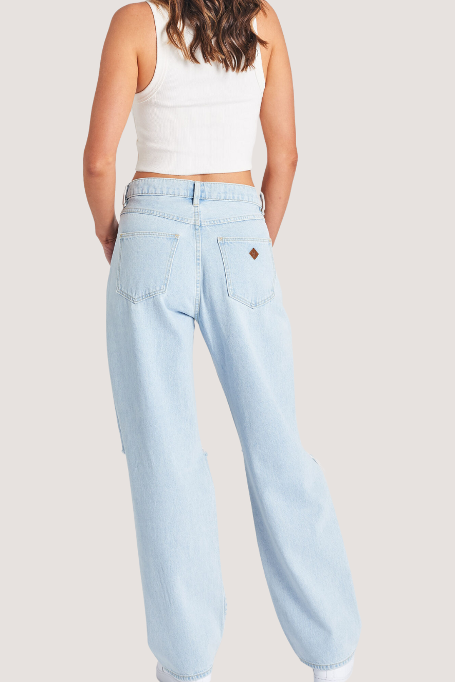 ABRAND - A SLOUCH JEAN - BLEACHED STONE RIP