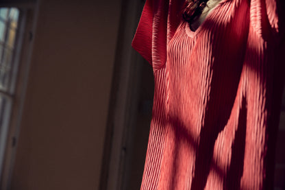 AVENY - CABANA PLISSE KAFTAN - PERFECT PINK