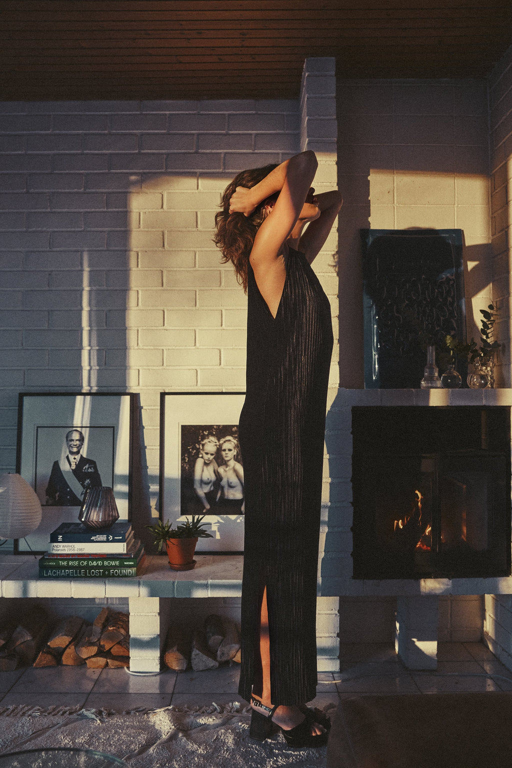 AVENY - SOLANO VELVET DRESS - BLACK