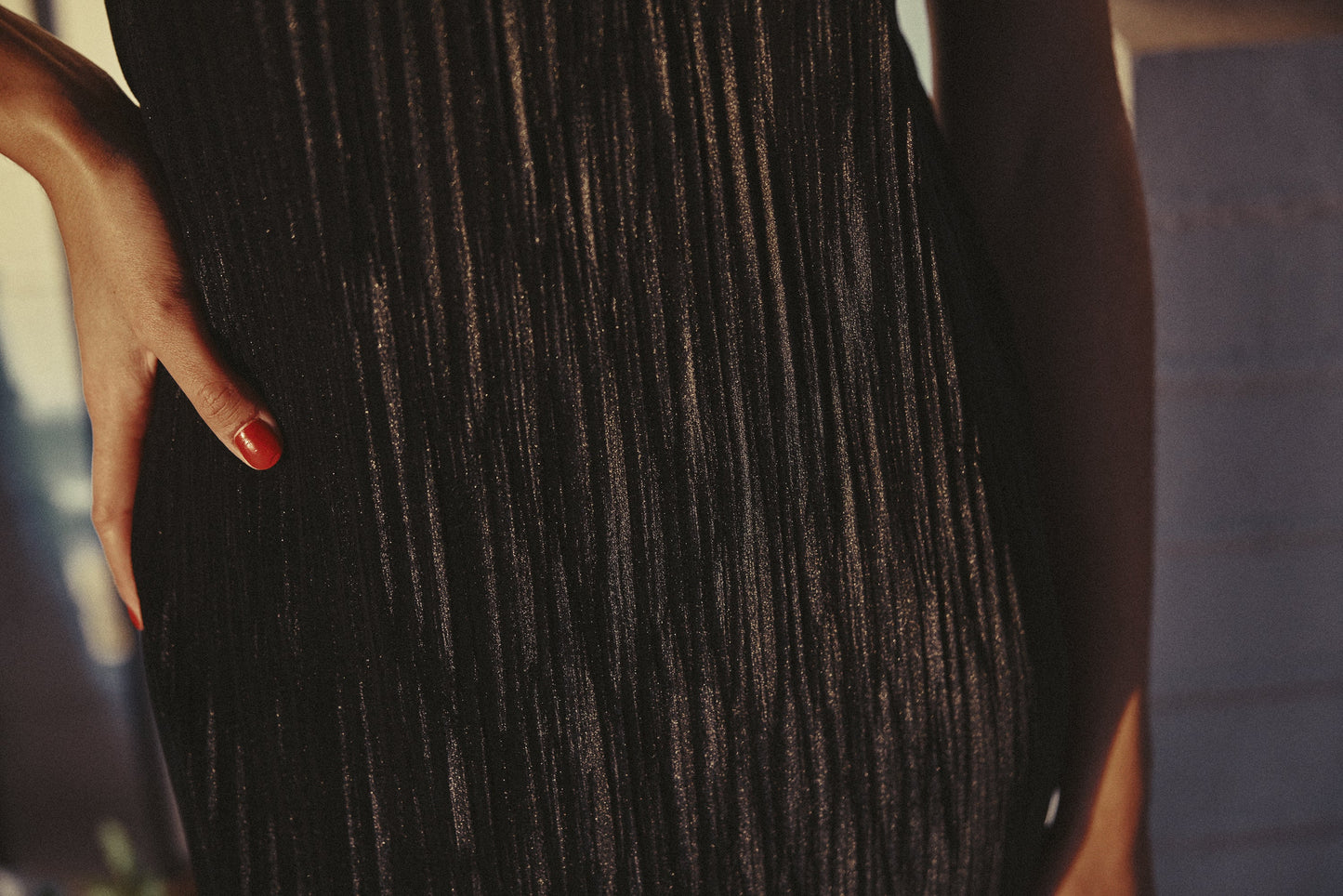 AVENY - SOLANO VELVET DRESS - BLACK