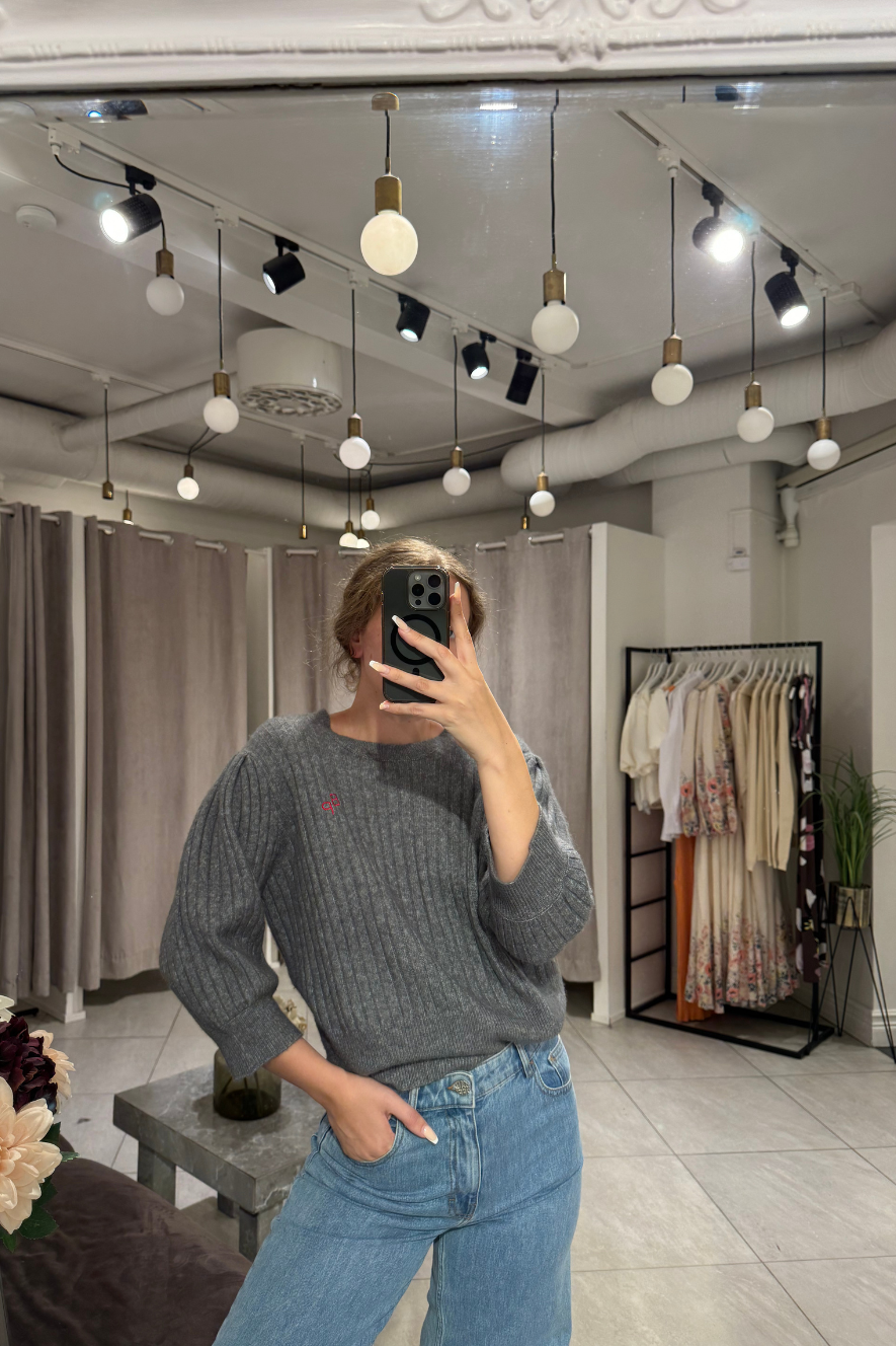 BAUM UND PFERDGARTEN - CHELLE KNIT SWEATER - MARGOT GREY