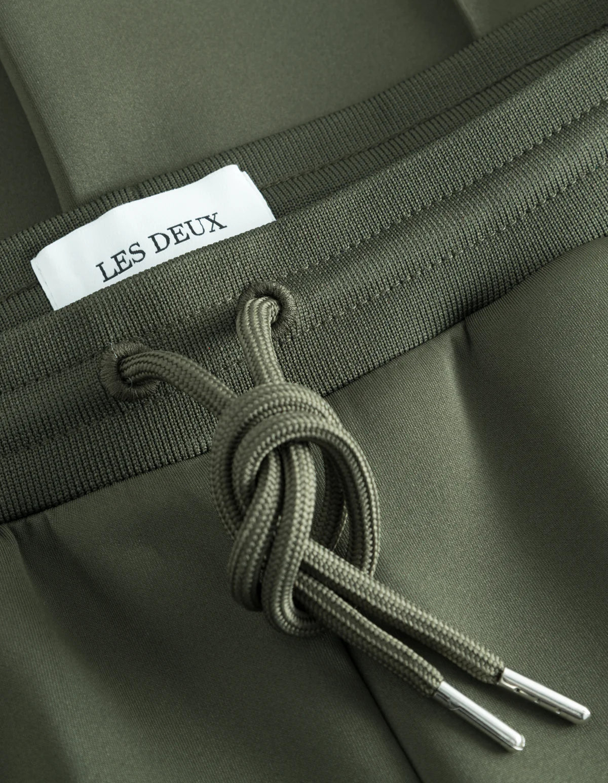 LES DEUX - BALLIER TRACK PANTS - OLIVE NIGHT