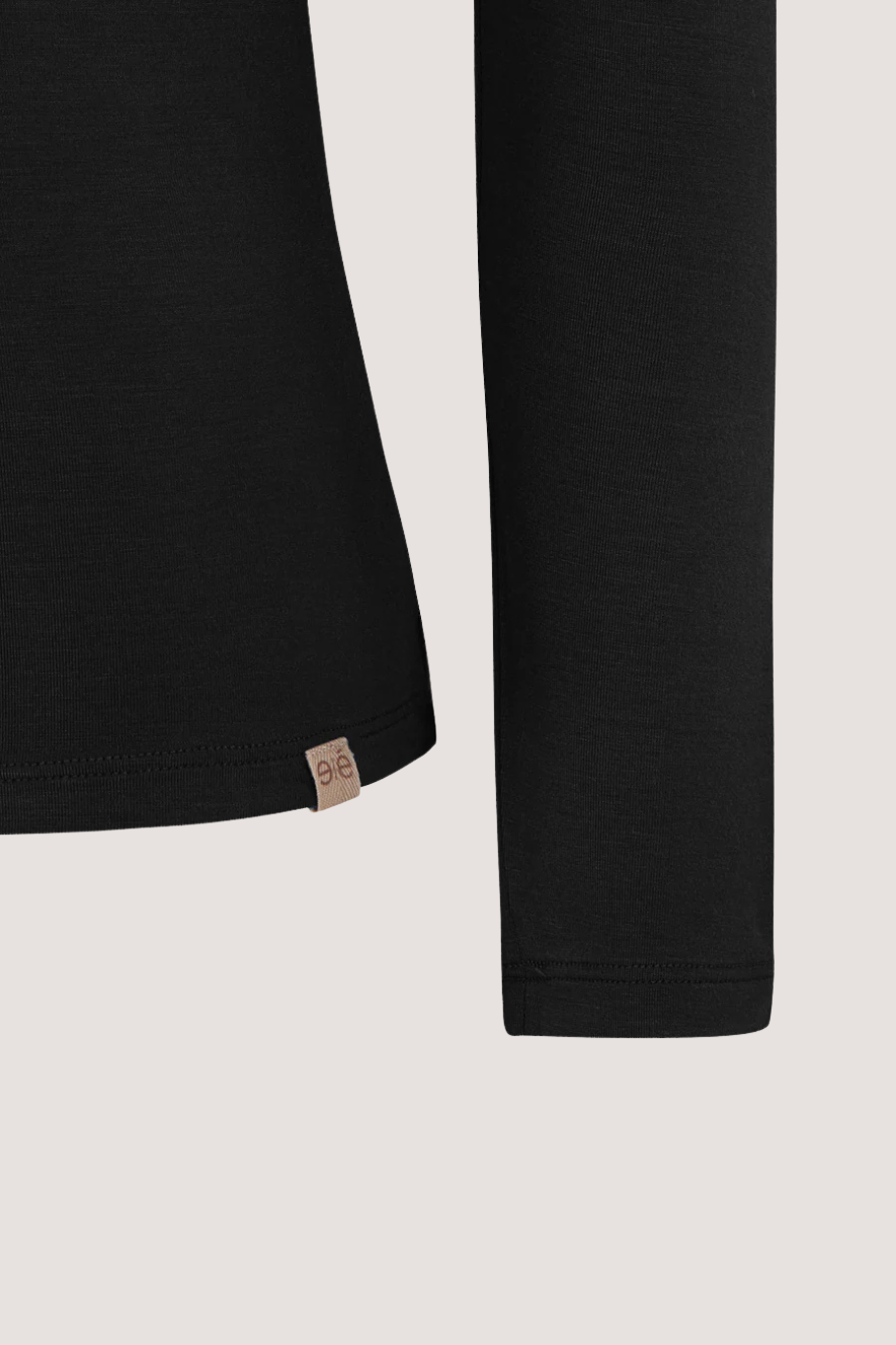 ESMÉ STUDÍOS - ESPENELOPE LS O-NECK SLIM T-SHIRT - BLACK