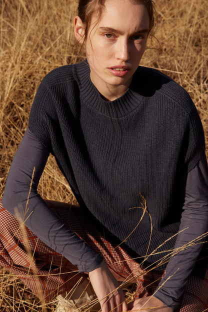 ESMÉ STUDÍOS - ESPENELOPE LS O-NECK SLIM T-SHIRT - BLACK