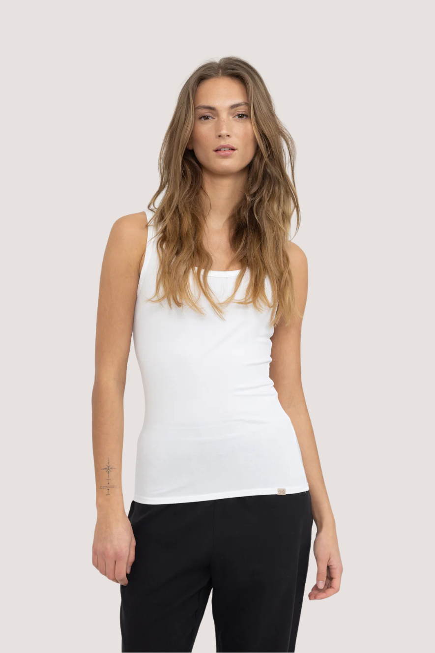 ESMÉ STUDÍOS - ESPENELOPE SLIM FIT TANK TOP - WHITE