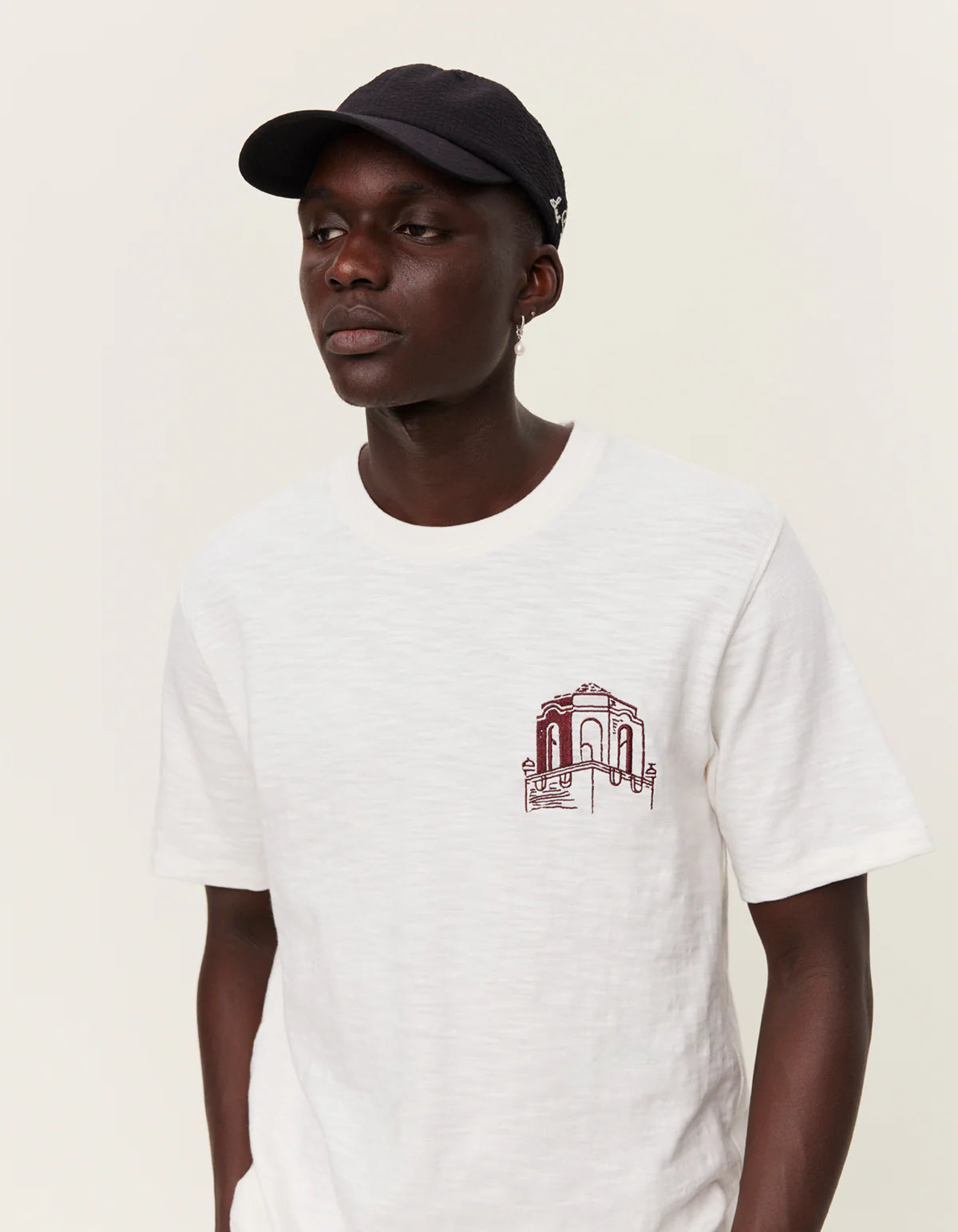 LES DEUX - HOTEL T-SHIRT - LIGHT IVORY/DARK BURGUNDY