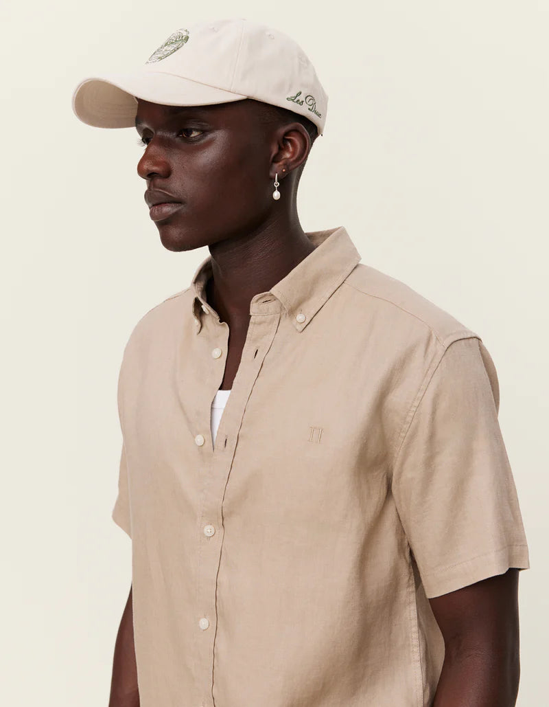 LES DEUX - KRIS LINEN SS SHIRT - DARK SAND