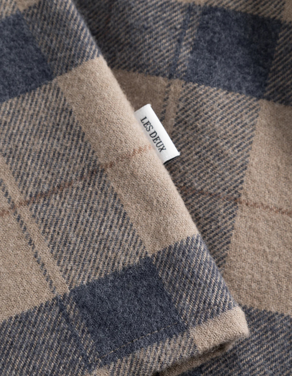 LES DEUX - LENNON FLANNEL CHECK OVERSHIRT - DESERT TAUPE/DARK NAVY