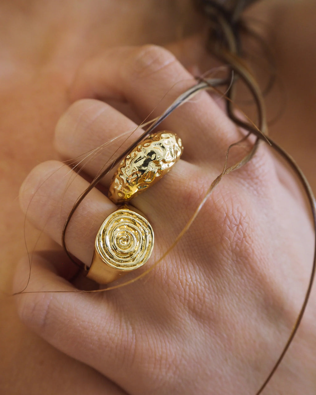 LUV AJ - MOLTEN SIGNET RING - GOLD