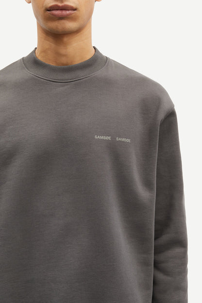 SAMSØE SAMSØE - NORSBRO CREW NECK - VOLCANIC ASH