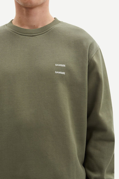 SAMSØE SAMSØE - JOEL CREW NECK - DUSTY OLIVE