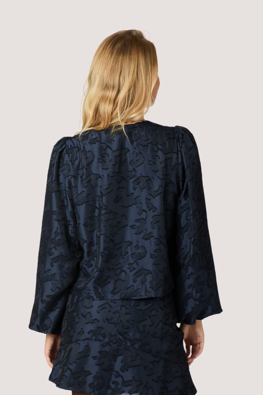 NEO NOIR - DALISKA ARTWORK BLOUSE - NAVY