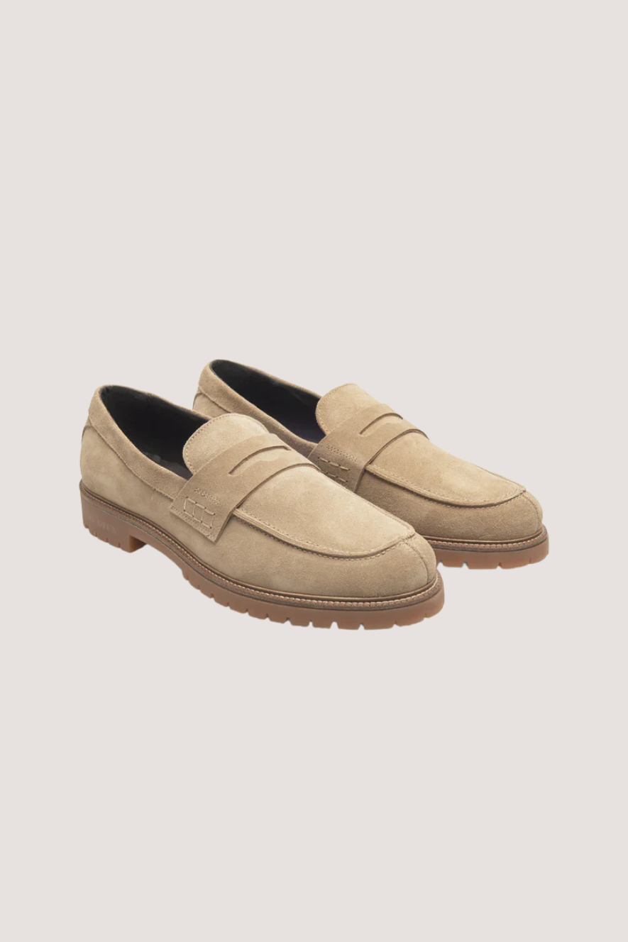 LES DEUX - TAYLOR SUEDE PENNY LOAFER - LIGHT SAND