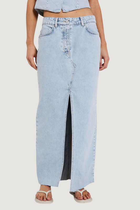 NORR - NINNI MAXI DENIM SKIRT - BLUE LIGHT WASH