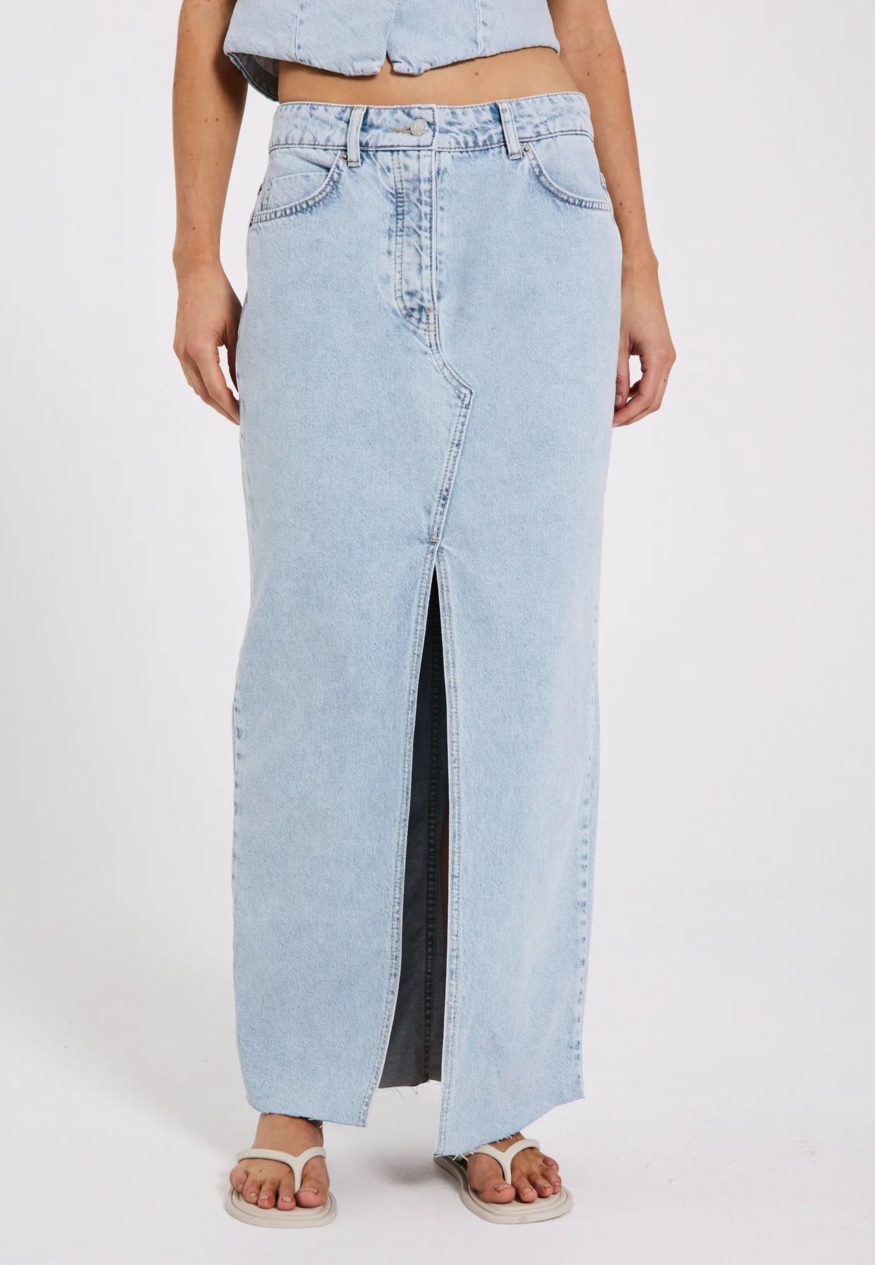 NORR - NINNI MAXI DENIM SKIRT - BLUE LIGHT WASH