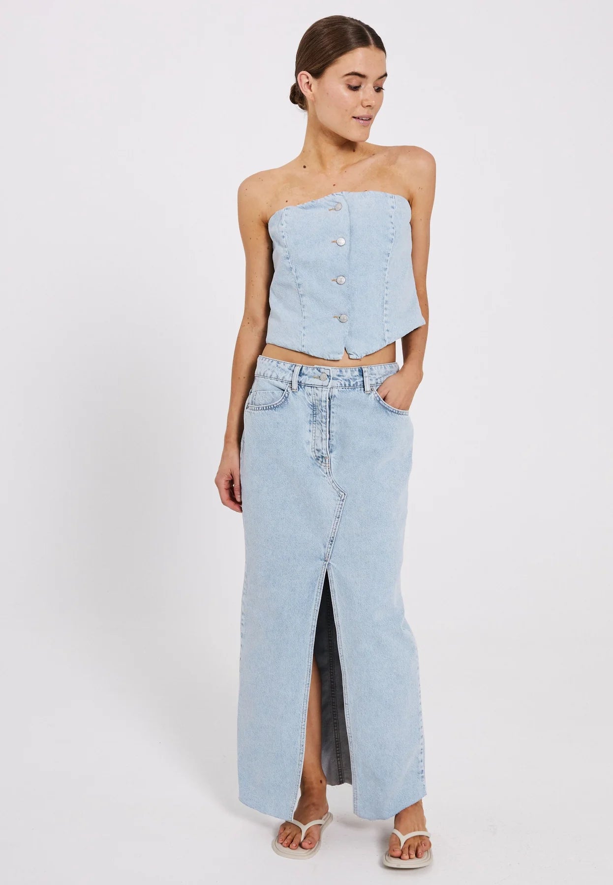 NORR - NINNI MAXI DENIM SKIRT - BLUE LIGHT WASH