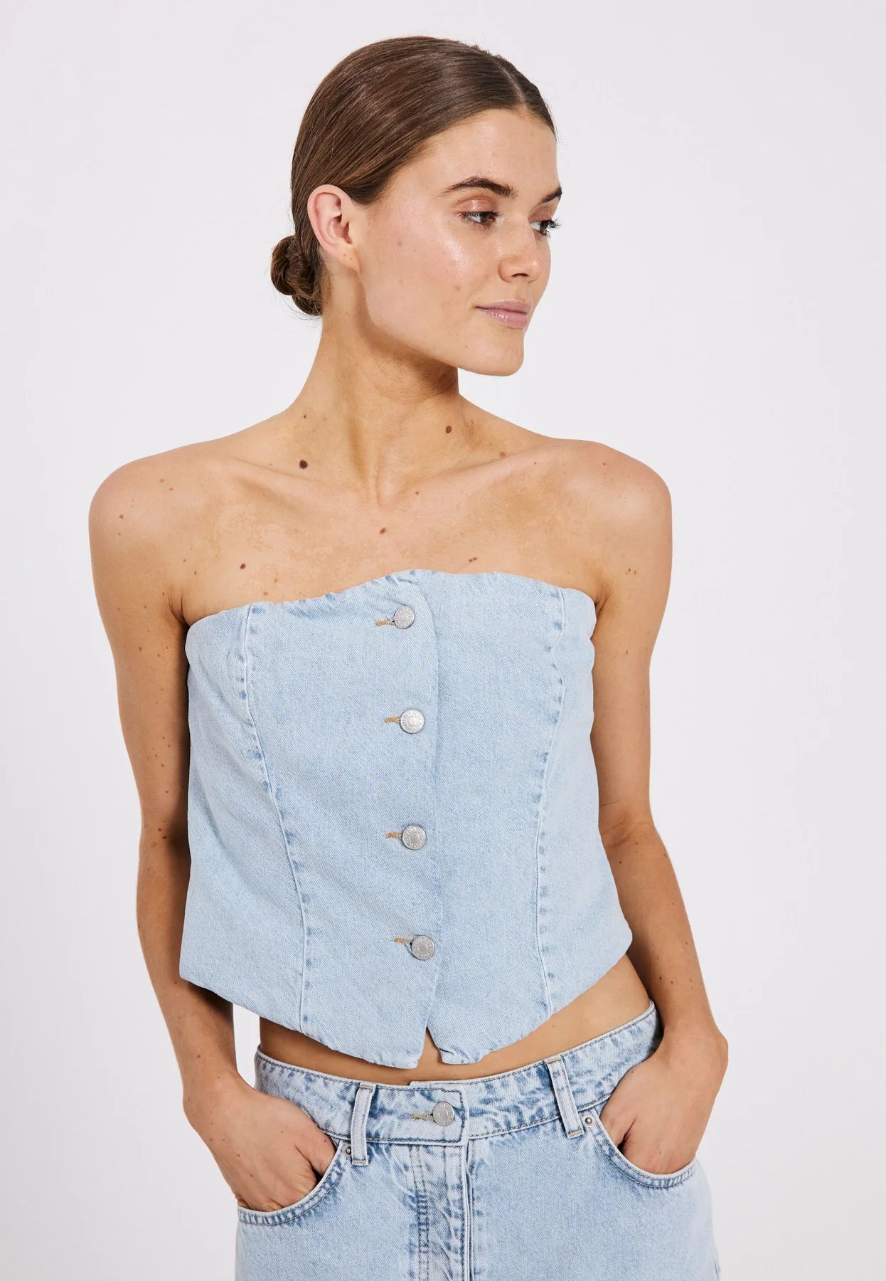 NORR - NINNI TUBE DENIM TOP - BLUE LIGHT WASH