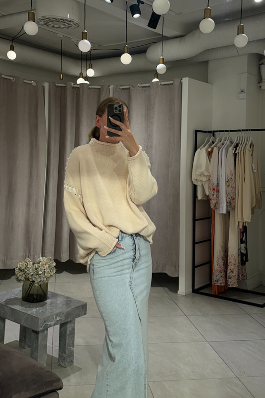 NORR - STRINGS KNIT TOP - OFF WHITE