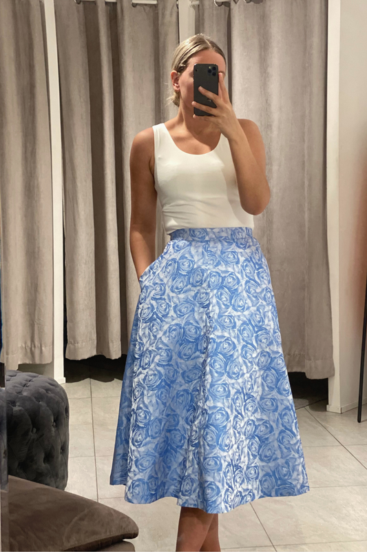 BAUM UND PFERDGARTEN - SAYA SKIRT - BLUE ROSE JACQUARD