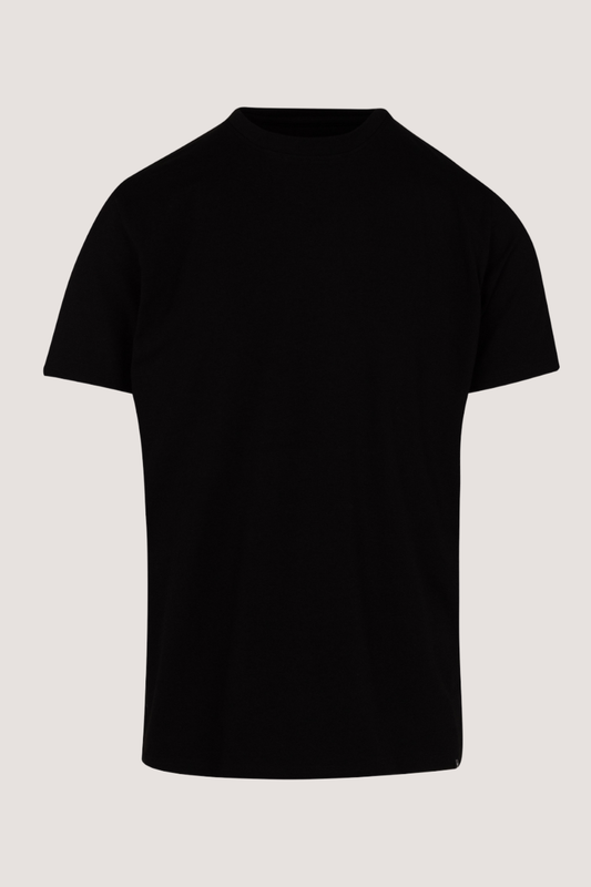 URBAN PIONEERS - COBI TEE - BLACK