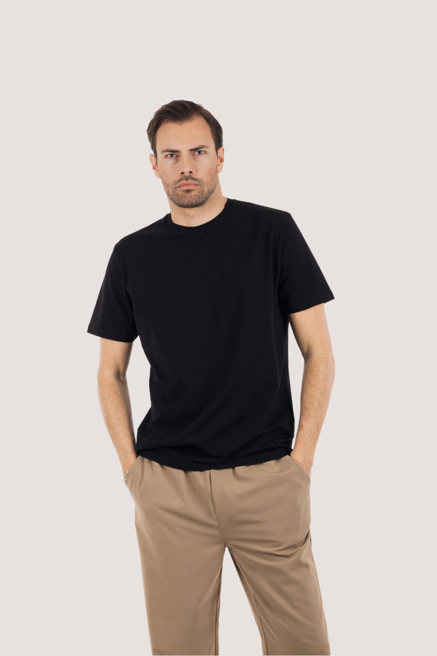 URBAN PIONEERS - COBI TEE - BLACK
