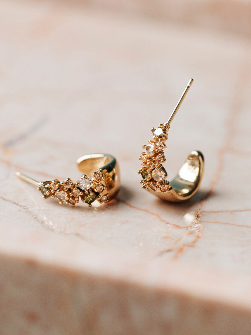 YLVA LI - PETITE MEADOW EARRINGS - PERIDOT/GOLD