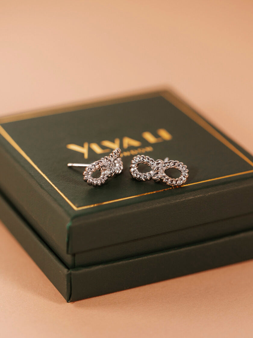 YLVA LI - YVES STUD EARRINGS – SILVER